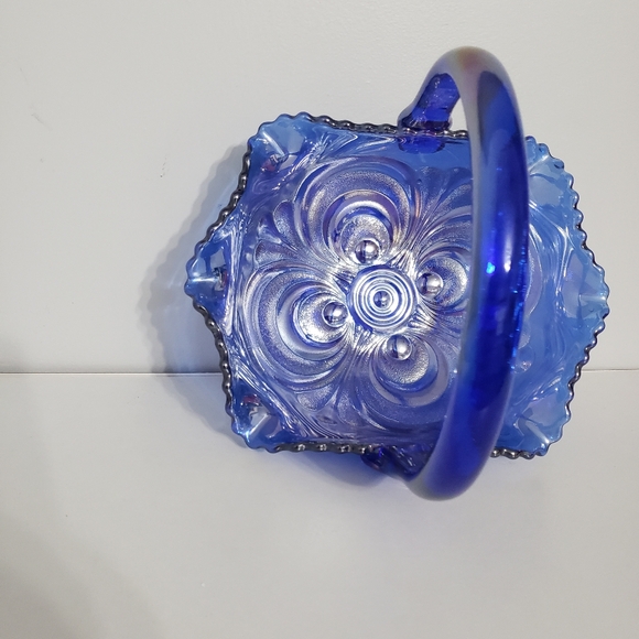 L E Smith cobalt blue iridescent carnival glass basket - Picture 2 of 10